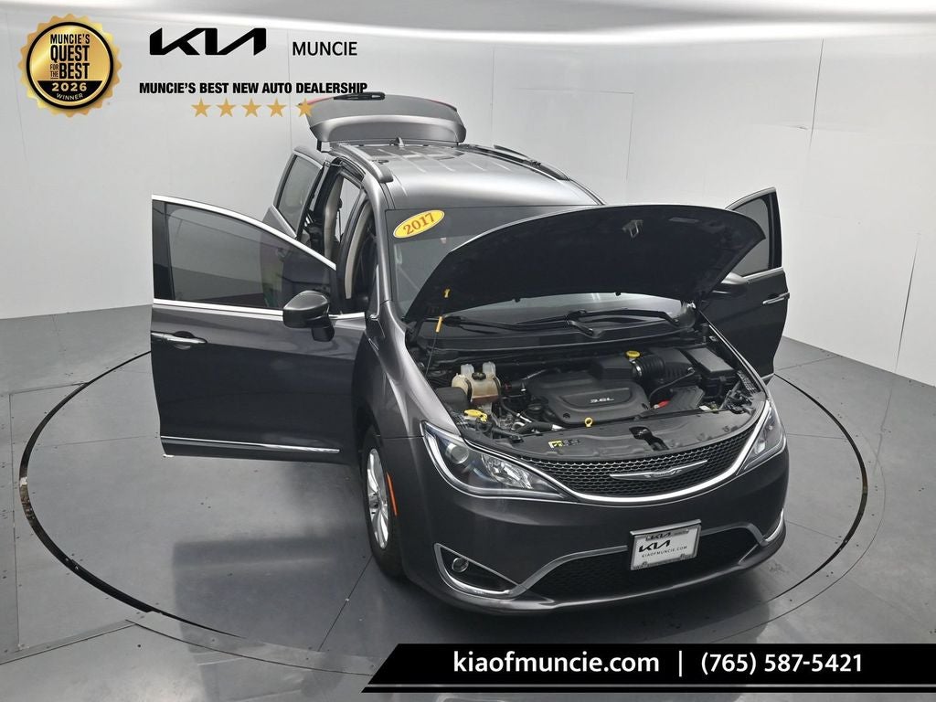 2017 Chrysler Pacifica Touring L