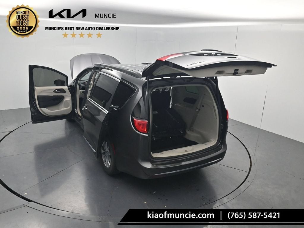 2017 Chrysler Pacifica Touring L