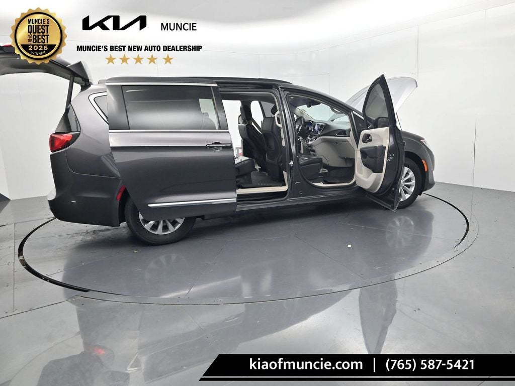 2017 Chrysler Pacifica Touring L