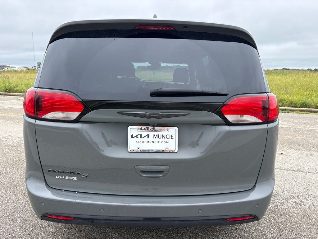 2020 Chrysler Pacifica Touring