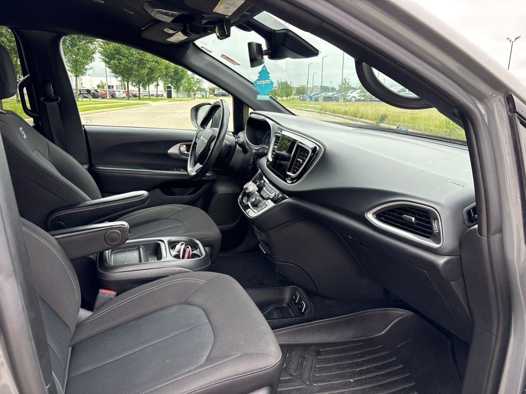 2020 Chrysler Pacifica Touring