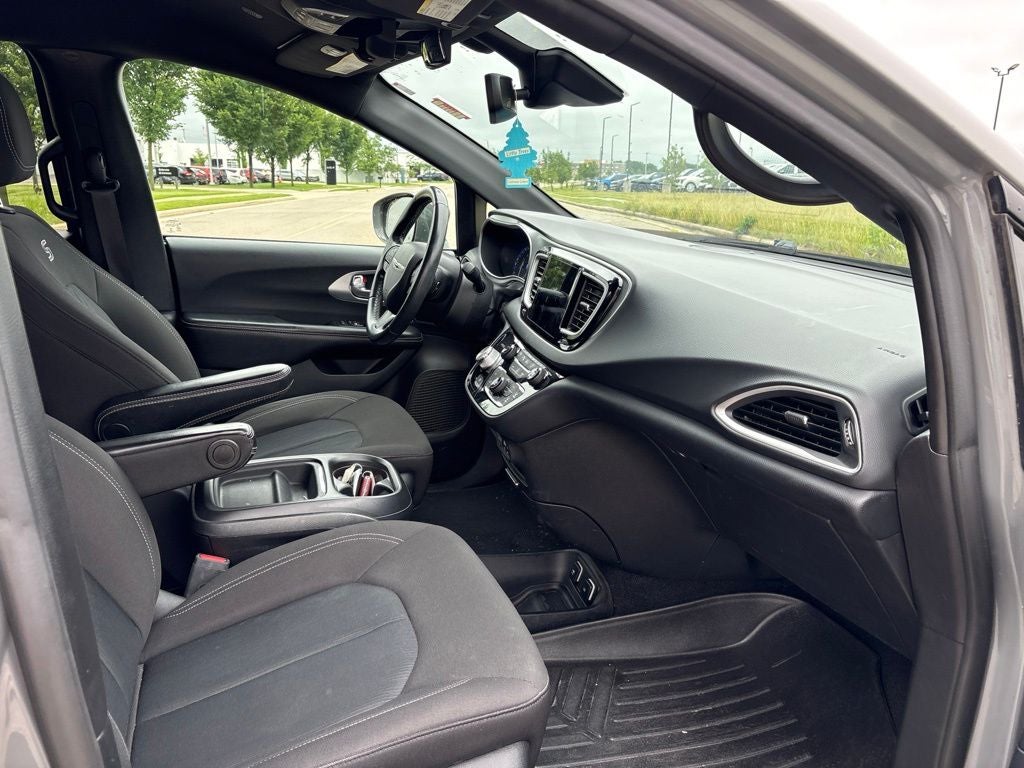 2020 Chrysler Pacifica Touring