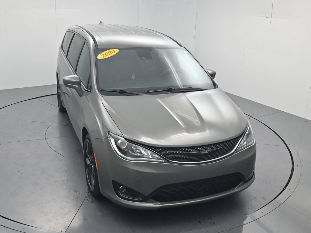 2020 Chrysler Pacifica Touring