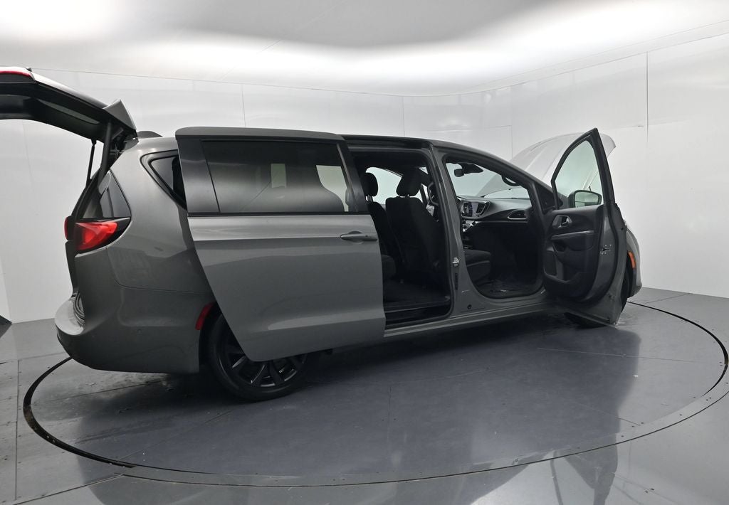 2020 Chrysler Pacifica Touring