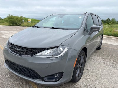 2020 Chrysler Pacifica Touring