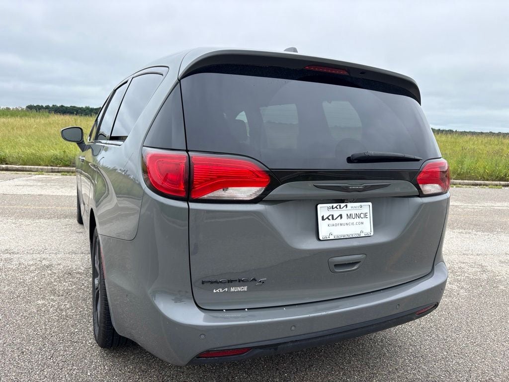 2020 Chrysler Pacifica Touring