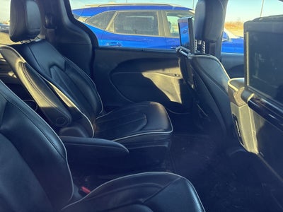 2022 Chrysler Pacifica Hybrid Limited