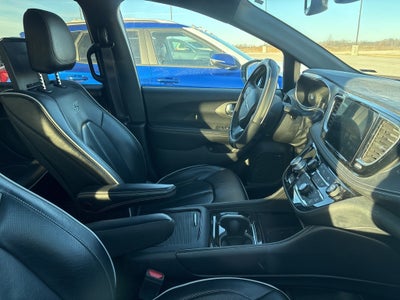 2022 Chrysler Pacifica Hybrid Limited