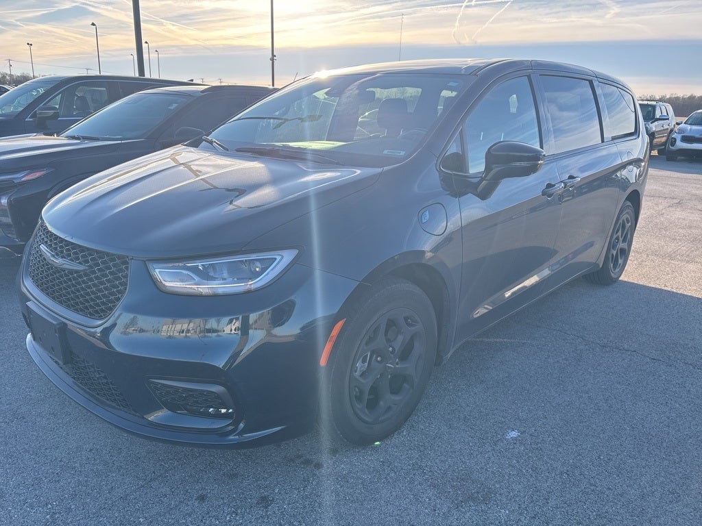 2022 Chrysler Pacifica Hybrid Limited