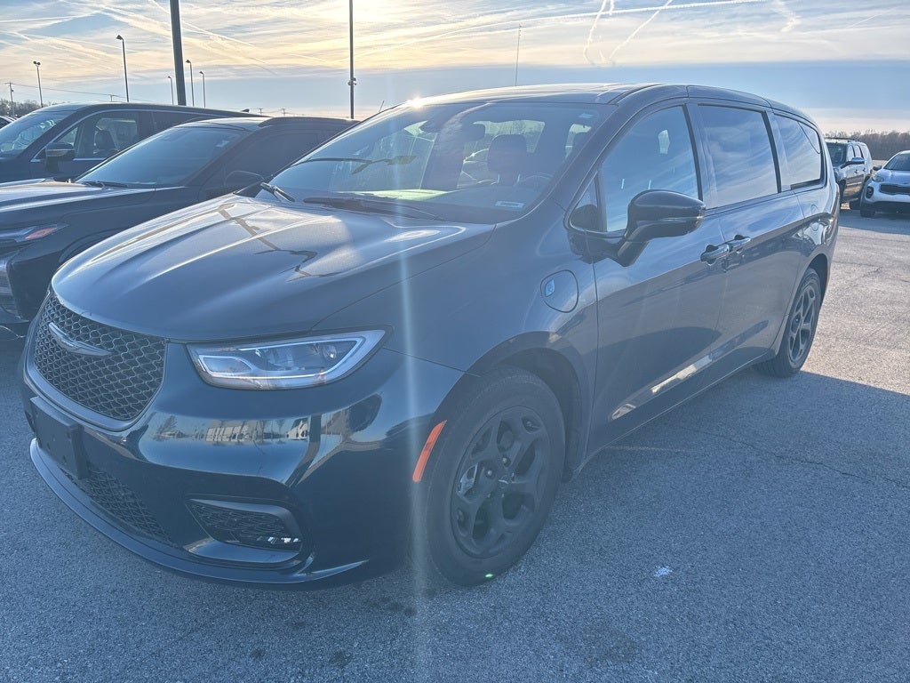 2022 Chrysler Pacifica Hybrid Limited