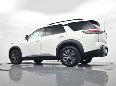 2022 Nissan Pathfinder SV