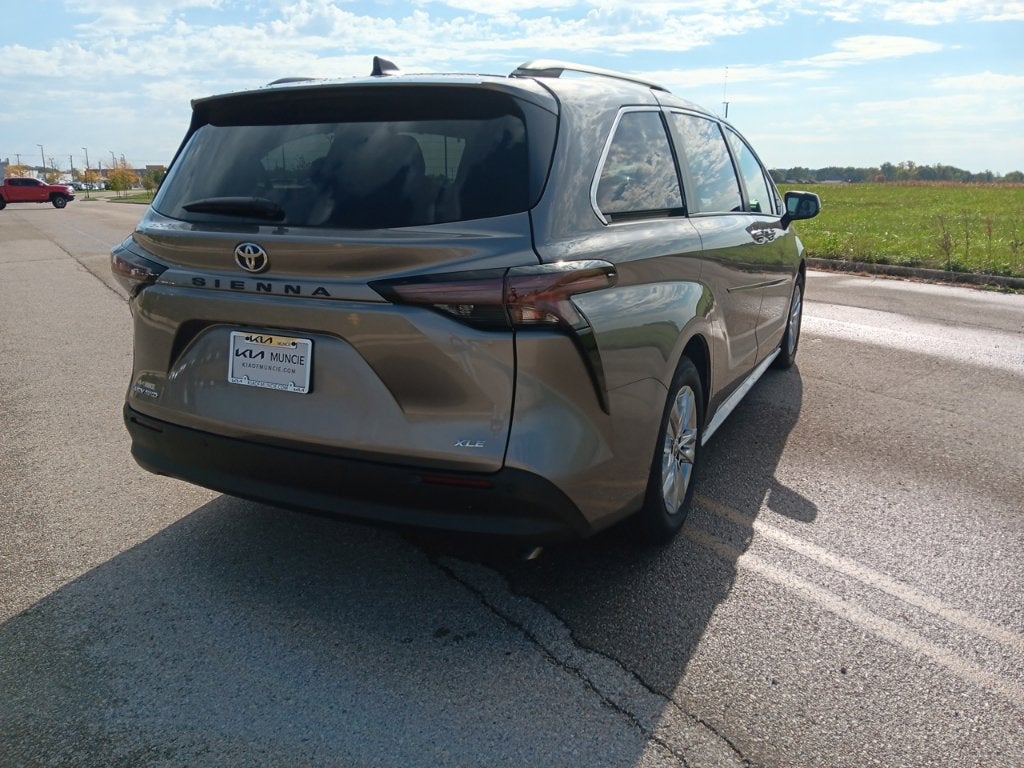 2026 Toyota Sienna XLE 7 Passenger