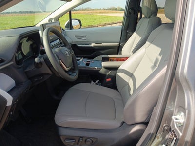 2026 Toyota Sienna XLE 7 Passenger
