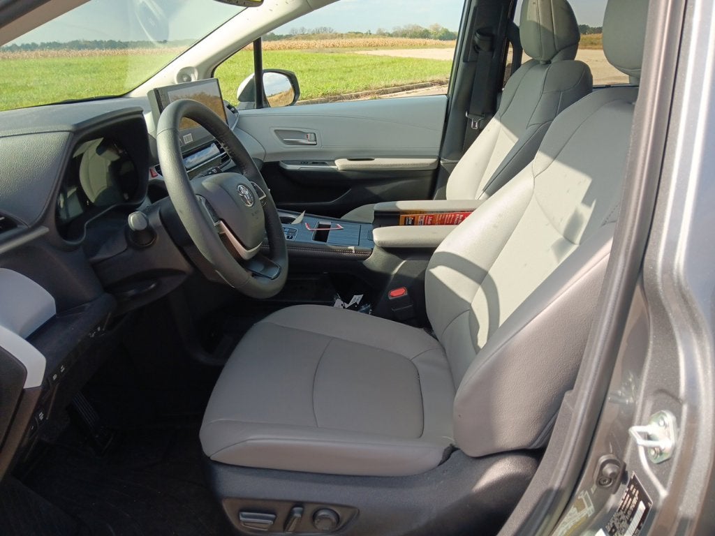 2026 Toyota Sienna XLE 7 Passenger