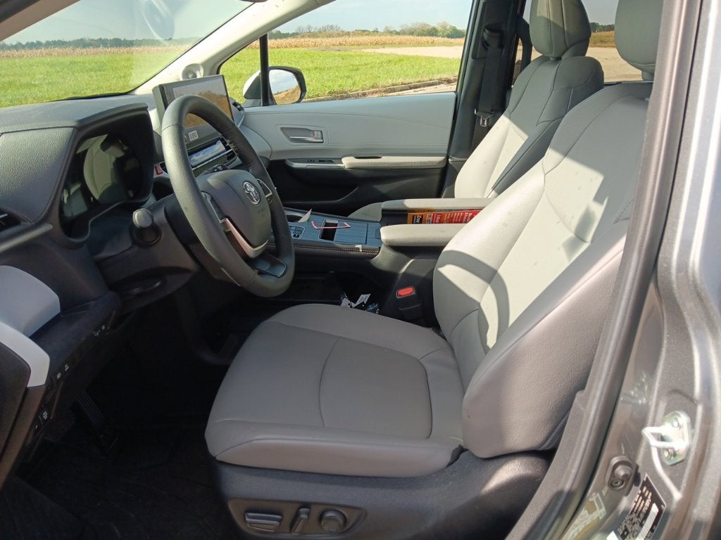 2026 Toyota Sienna XLE 7 Passenger