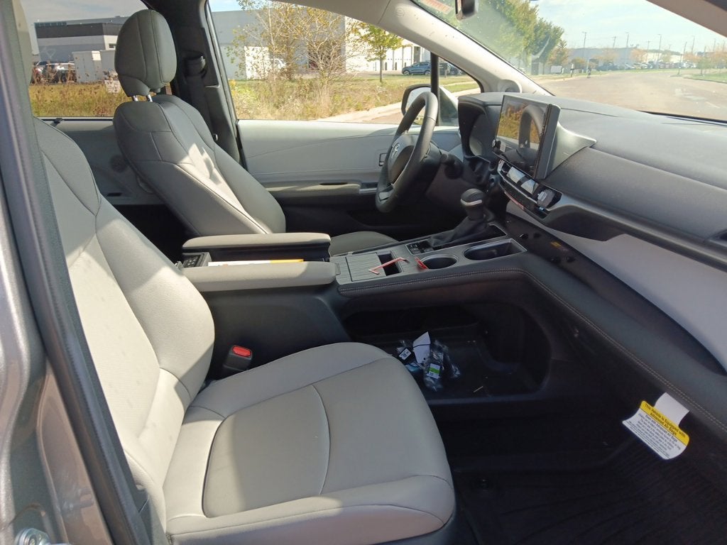 2026 Toyota Sienna XLE 7 Passenger