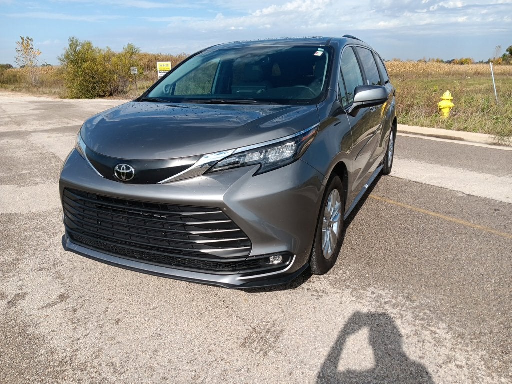2026 Toyota Sienna XLE 7 Passenger