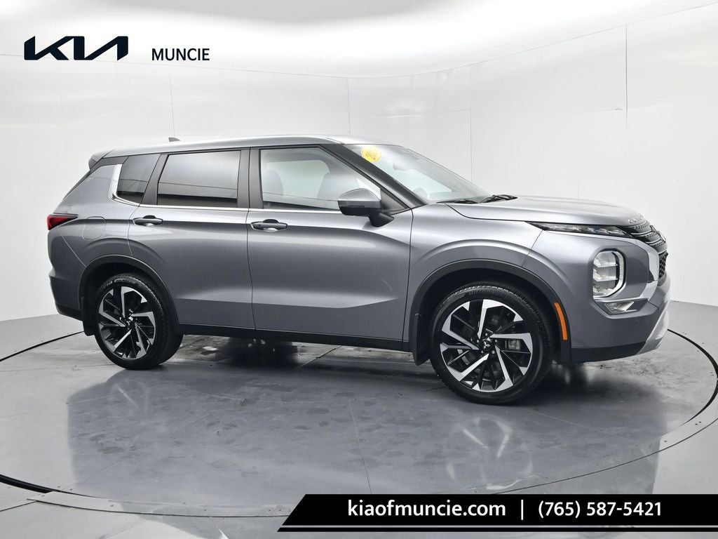2024 Mitsubishi Outlander SE