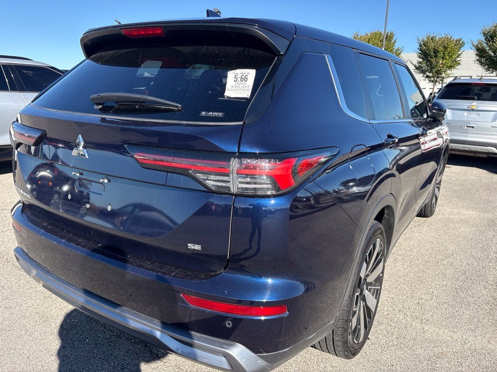 2025 Mitsubishi Outlander SE