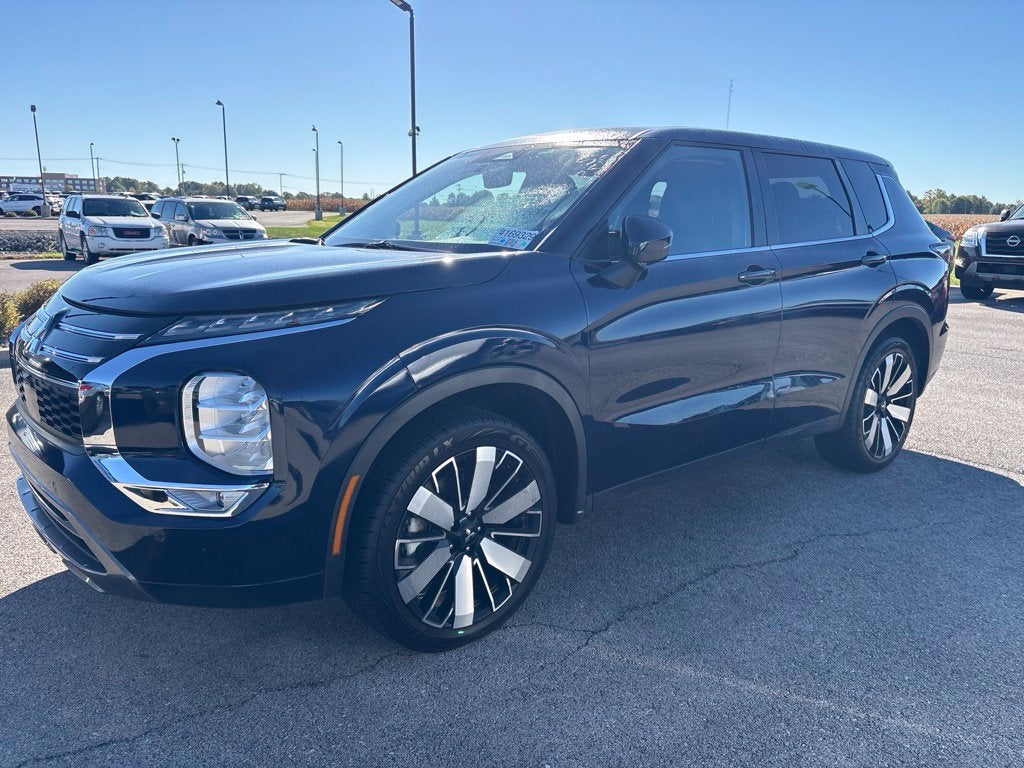 2025 Mitsubishi Outlander SE
