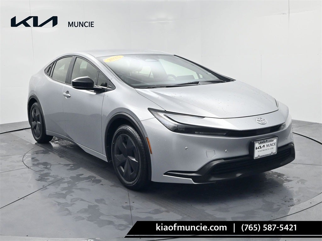 2025 Toyota Prius LE