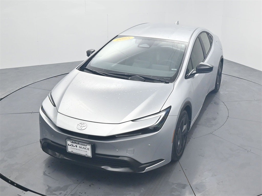 2025 Toyota Prius LE