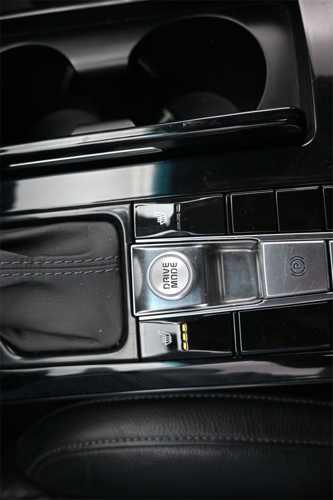 2020 Kia Cadenza Technology