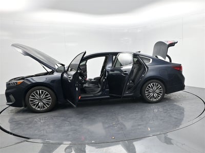 2020 Kia Cadenza Technology