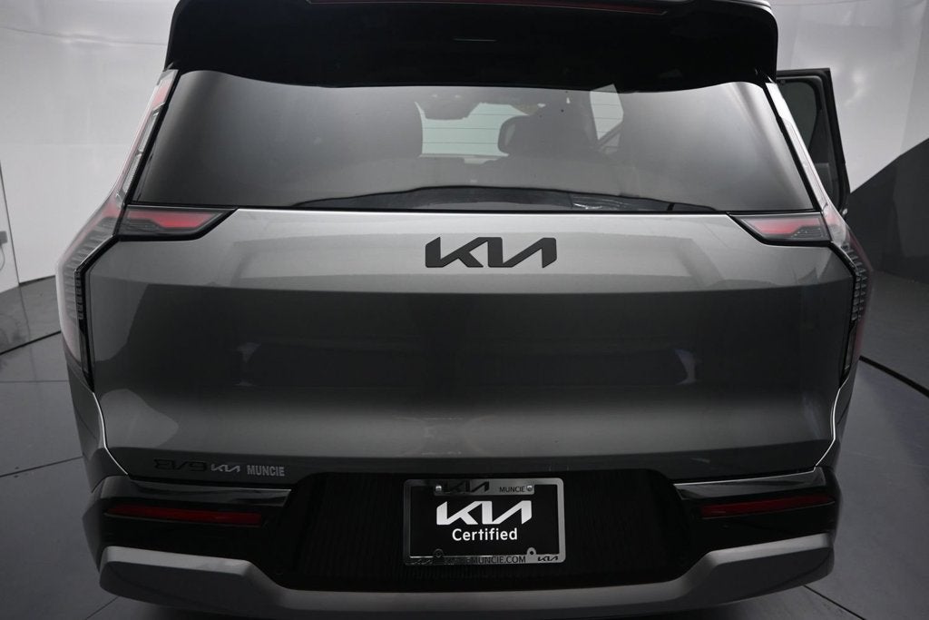 2024 Kia EV9 Land