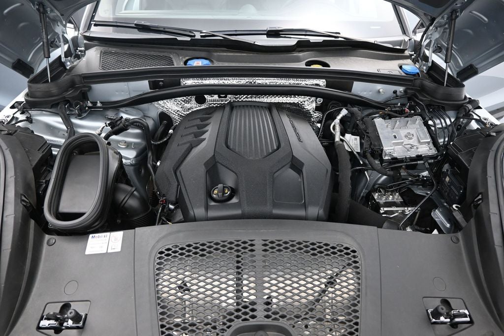 2024 Porsche Macan T