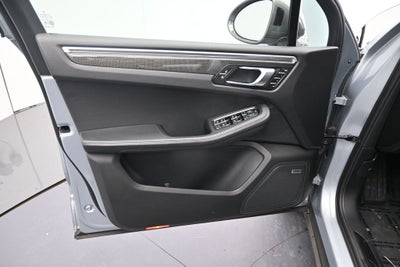2024 Porsche Macan T