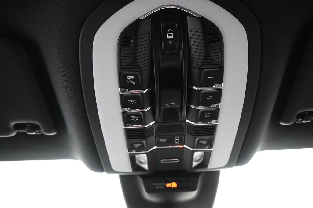 2024 Porsche Macan T