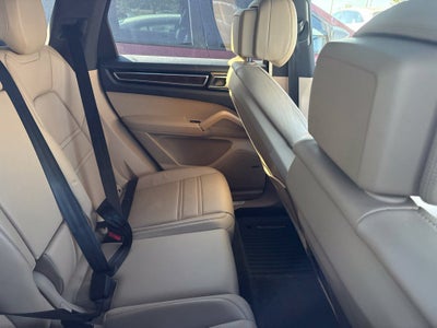 2019 Porsche Cayenne Base
