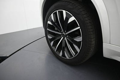 2025 Volvo XC90 B5 Plus 2025.5