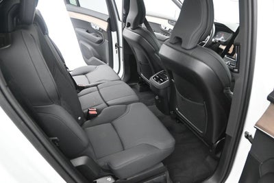 2025 Volvo XC90 B5 Plus 2025.5