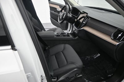 2025 Volvo XC90 B5 Plus 2025.5
