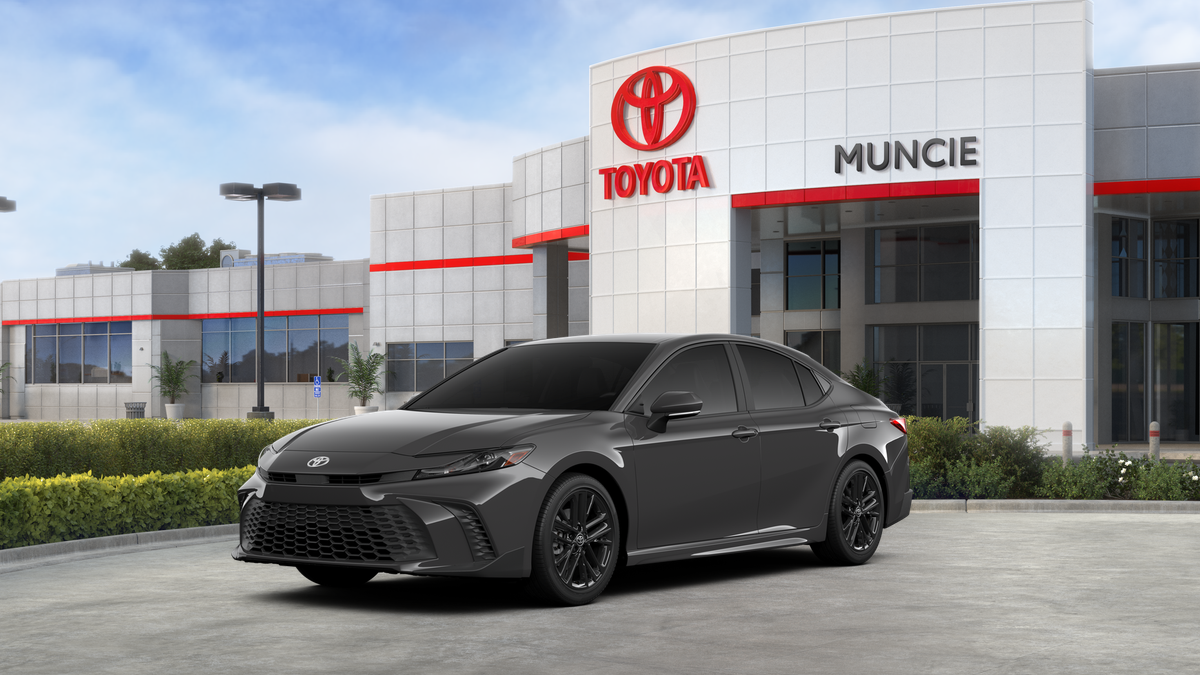 2026 Toyota Camry SE Hybrid's photo