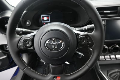 2026 Toyota GR86 Premium MT