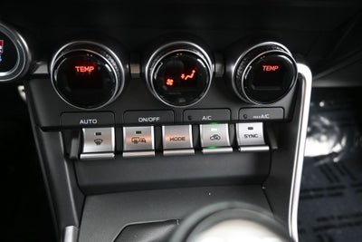 2026 Toyota GR86 Premium MT
