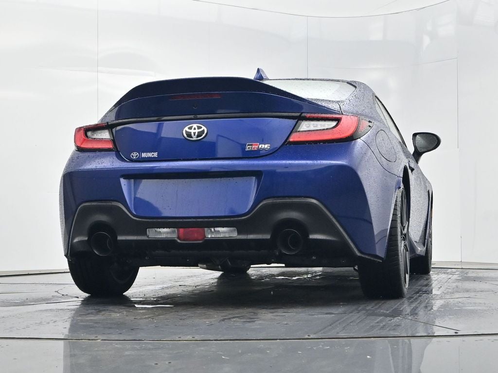 2026 Toyota GR86 Premium MT