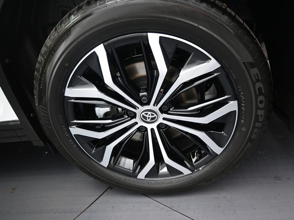 2026 Toyota Toyota Crown Signia XLE