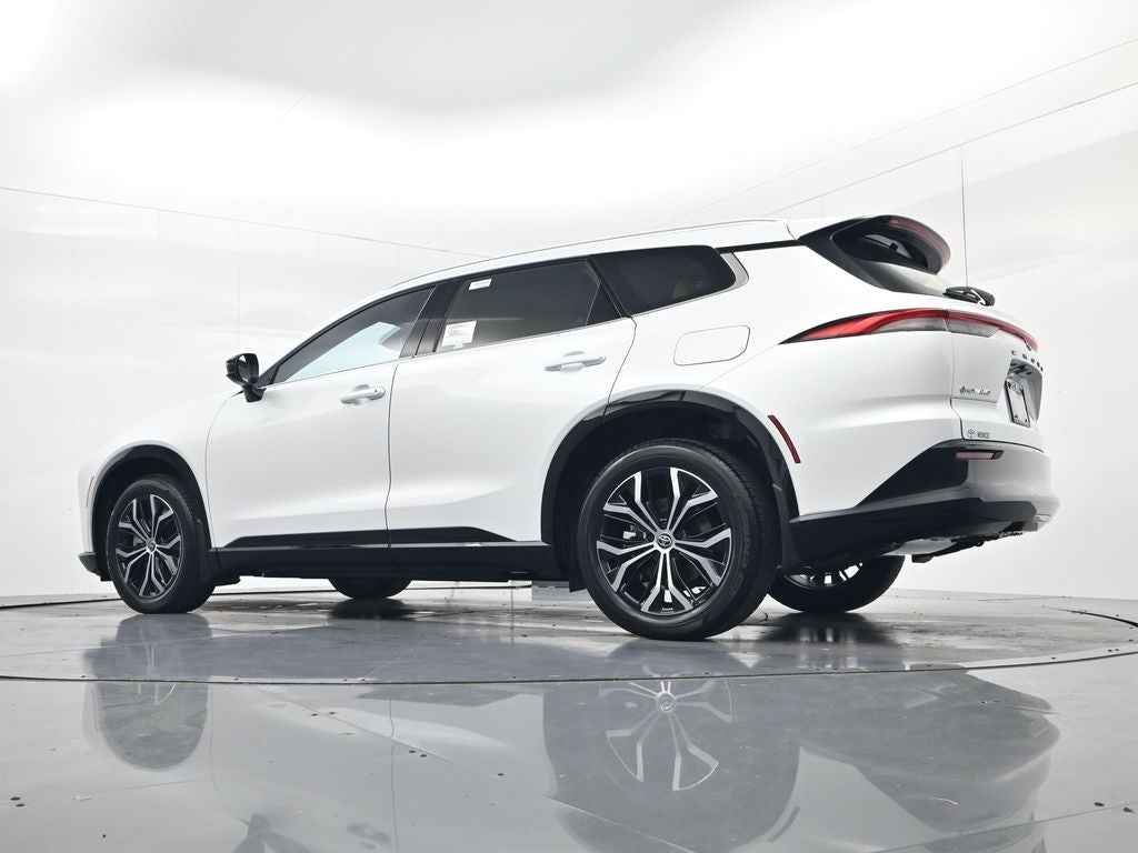 2026 Toyota Toyota Crown Signia XLE