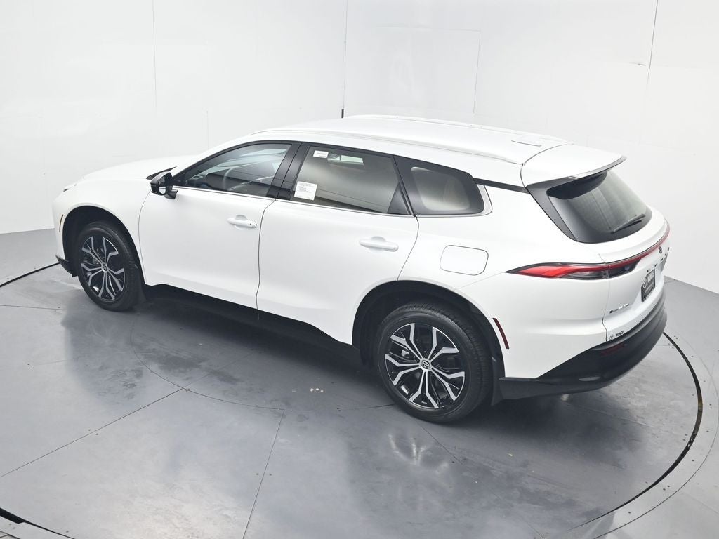 2026 Toyota Toyota Crown Signia XLE