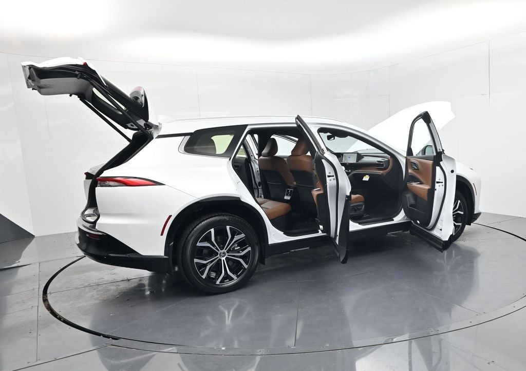 2026 Toyota Toyota Crown Signia XLE