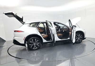 2026 Toyota Toyota Crown Signia XLE