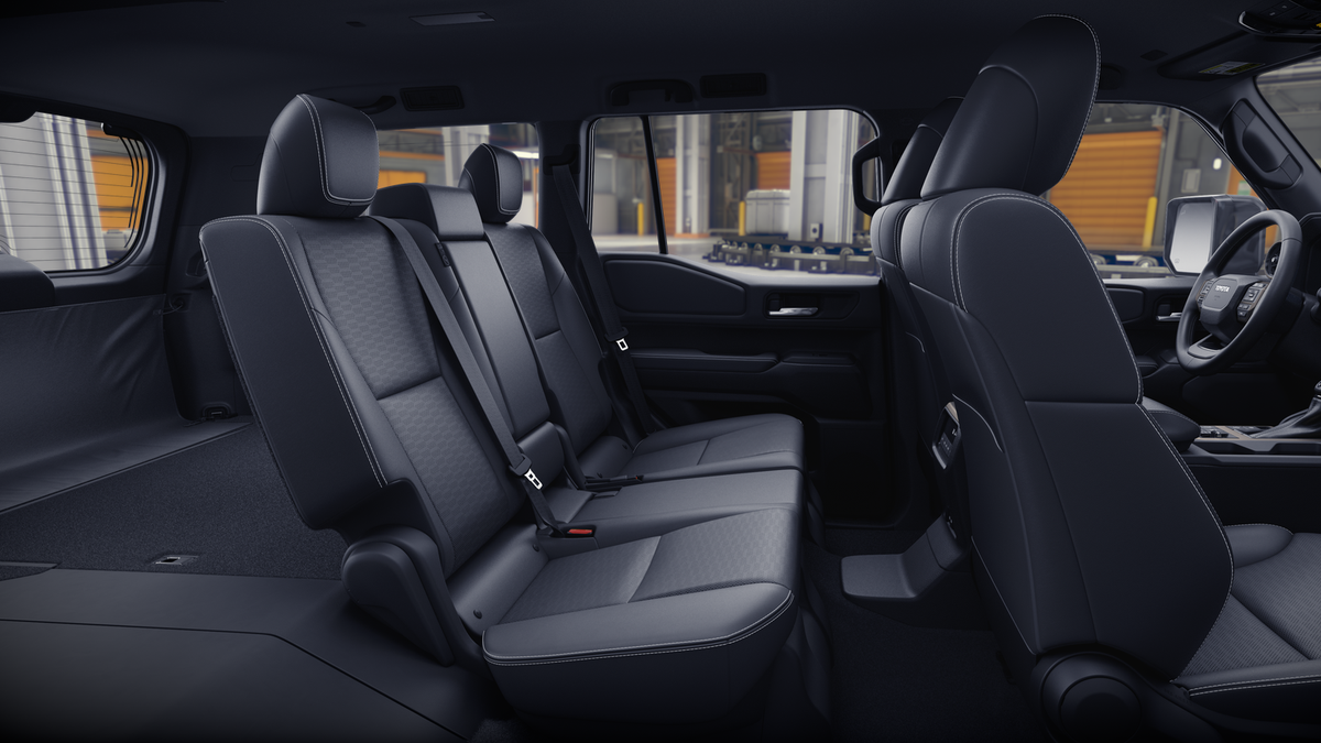 2027 Toyota Land Cruiser 4WD (Natl)