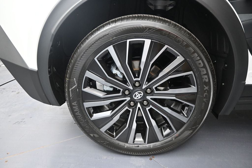2026 Toyota C-HR XSE