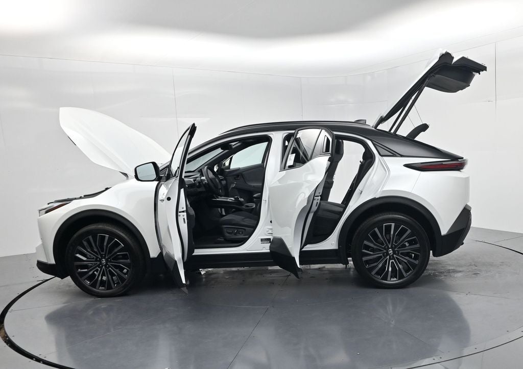 2026 Toyota C-HR XSE