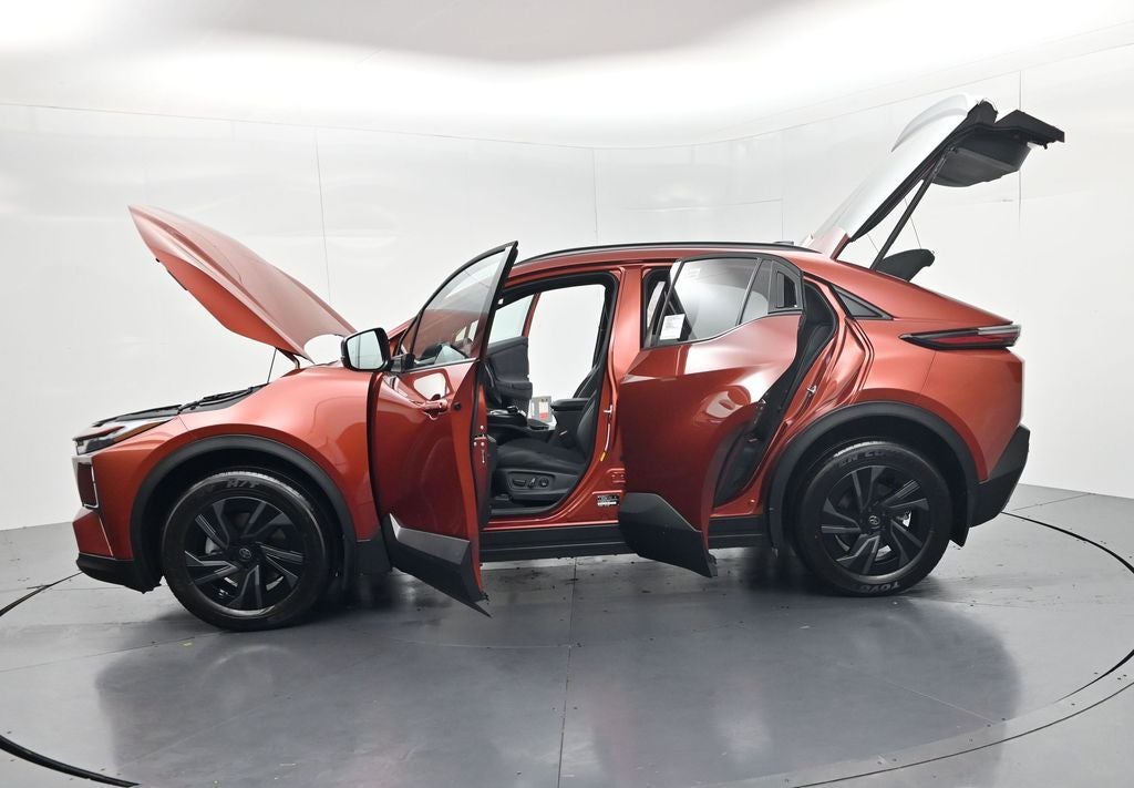2026 Toyota C-HR SE