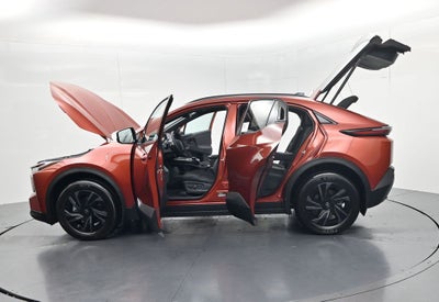 2026 Toyota C-HR SE